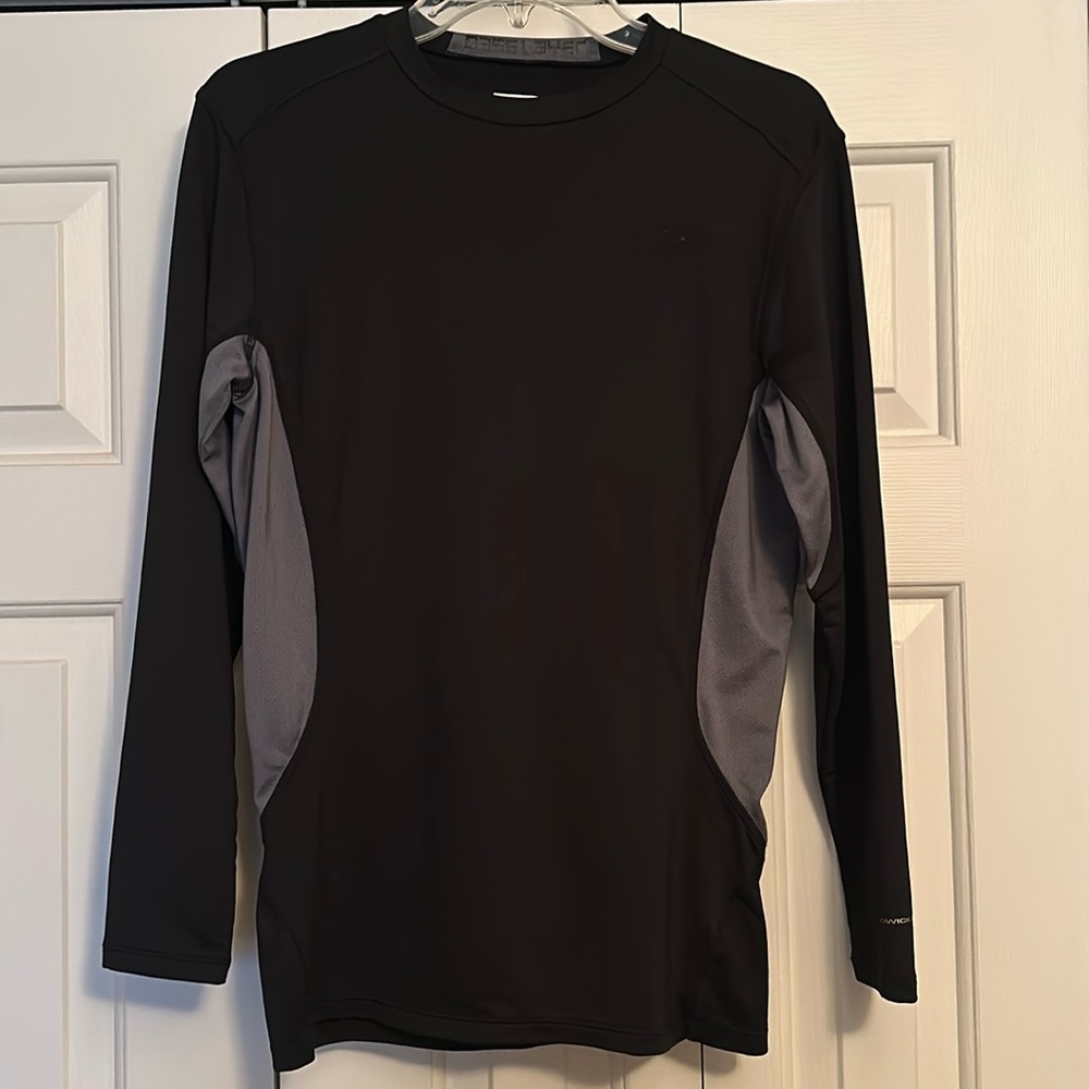 Men’s Baselayer Size M shirt